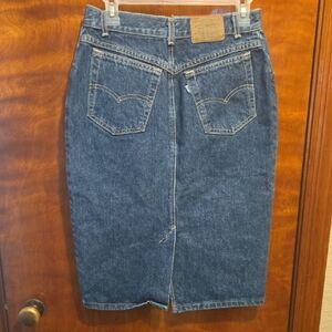 Levi's Blue Denim Skirt with Contrast Stitching